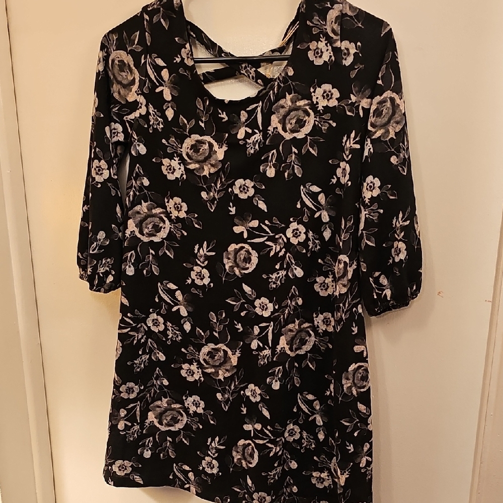 Mimi Chica Black and Gray Floral Dress